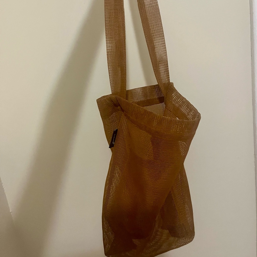 Mesh tote bag 

Brand: junes